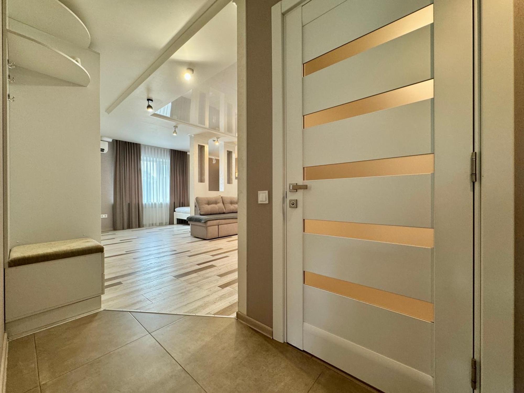 Apartpoltava: Luxury Studio with Corner Bath and Panoramic Balcony Exterior photo
